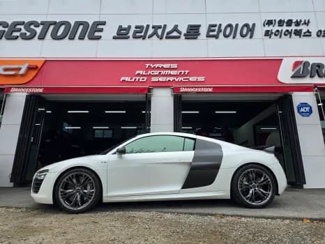 R8 타이어교체